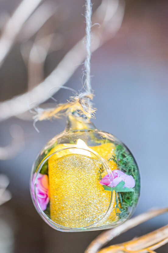 candle-hanging-ornament