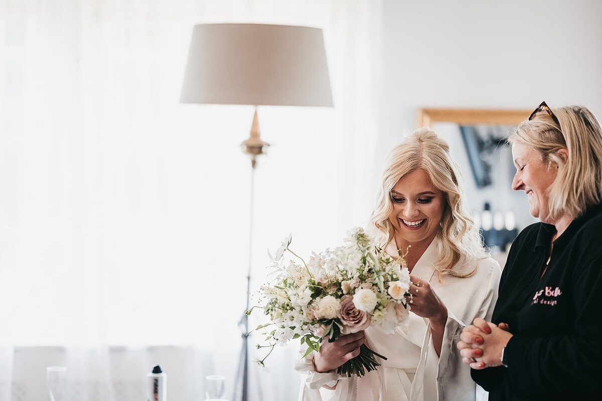 ISSY-AND-BELLA-WEDDING-FLORIST-HEREFORDSHIRE14