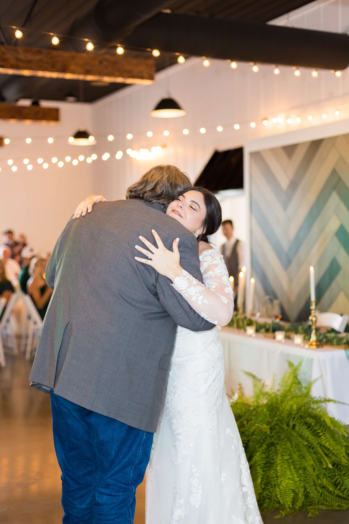 Father and daughter dance at at wedding at Mahr Park Arboretum, Tennessee