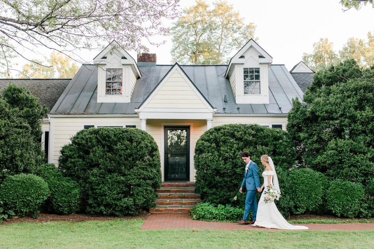 CallieandRyan_FamilyFarm_DC_Wedding_Photographer_Angelika_Johns_Photography-6313