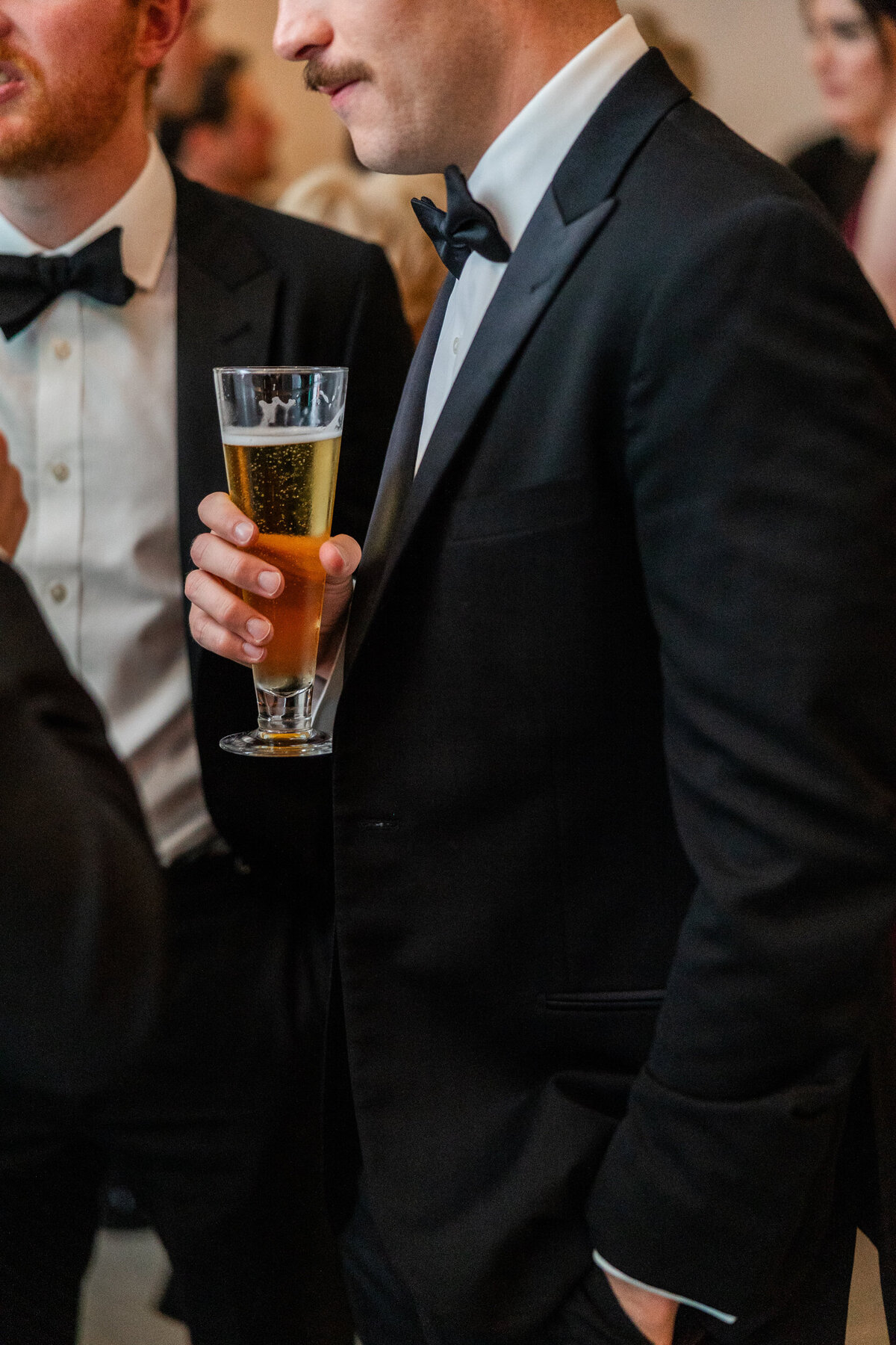 four-seasons-chicago-fall-wedding-alex-ferreri--53