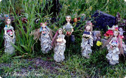 group_in_the_garden_2