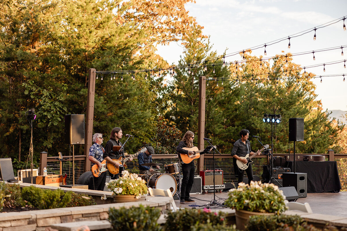 gatlinburg-weddings-live-music