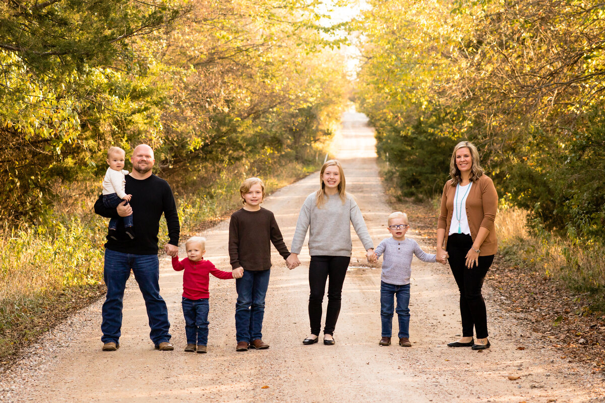 Outdoor family photography session near Sherman TX; five kids