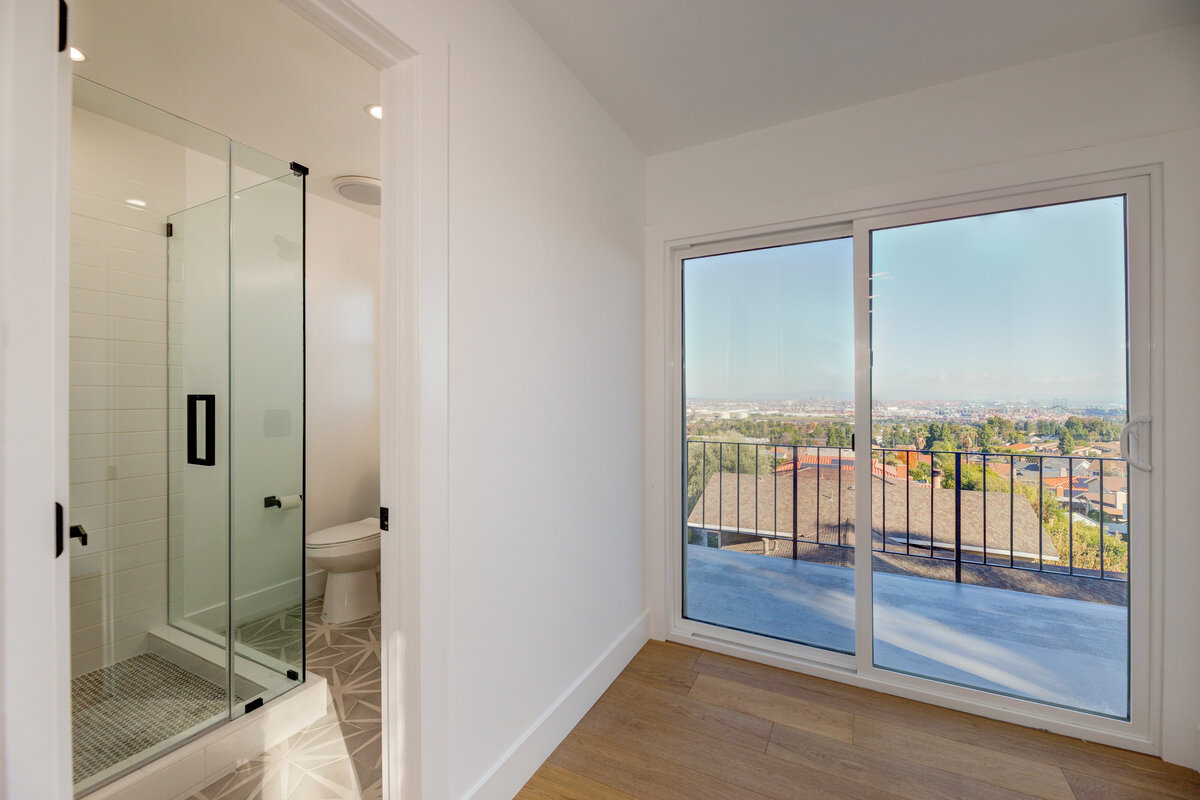 modern-bathroom-remodel-los-angeles-double-vanity-freestanding-tub