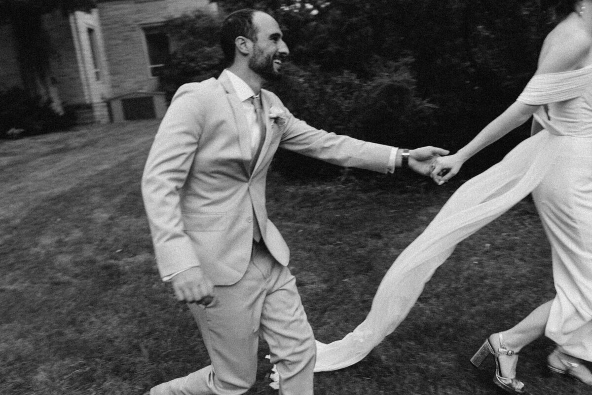 CHICAGO-WEDDING-PHOTOGRAPHY-BY-MEGAN-SAUL-PORTRAITS (599 of 705)