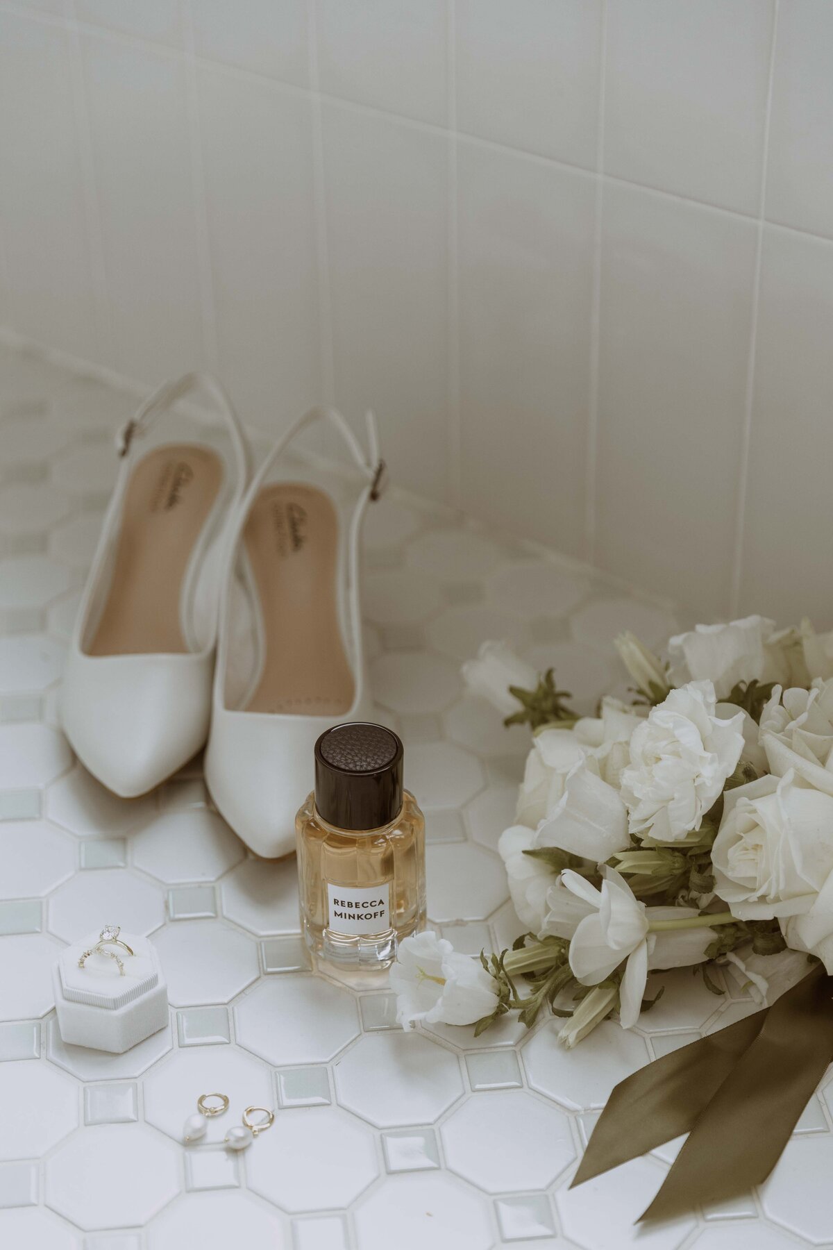 Chloe Parker Photography Heartfelt Wedding Photographer in Virginia — Wedding Photos 5