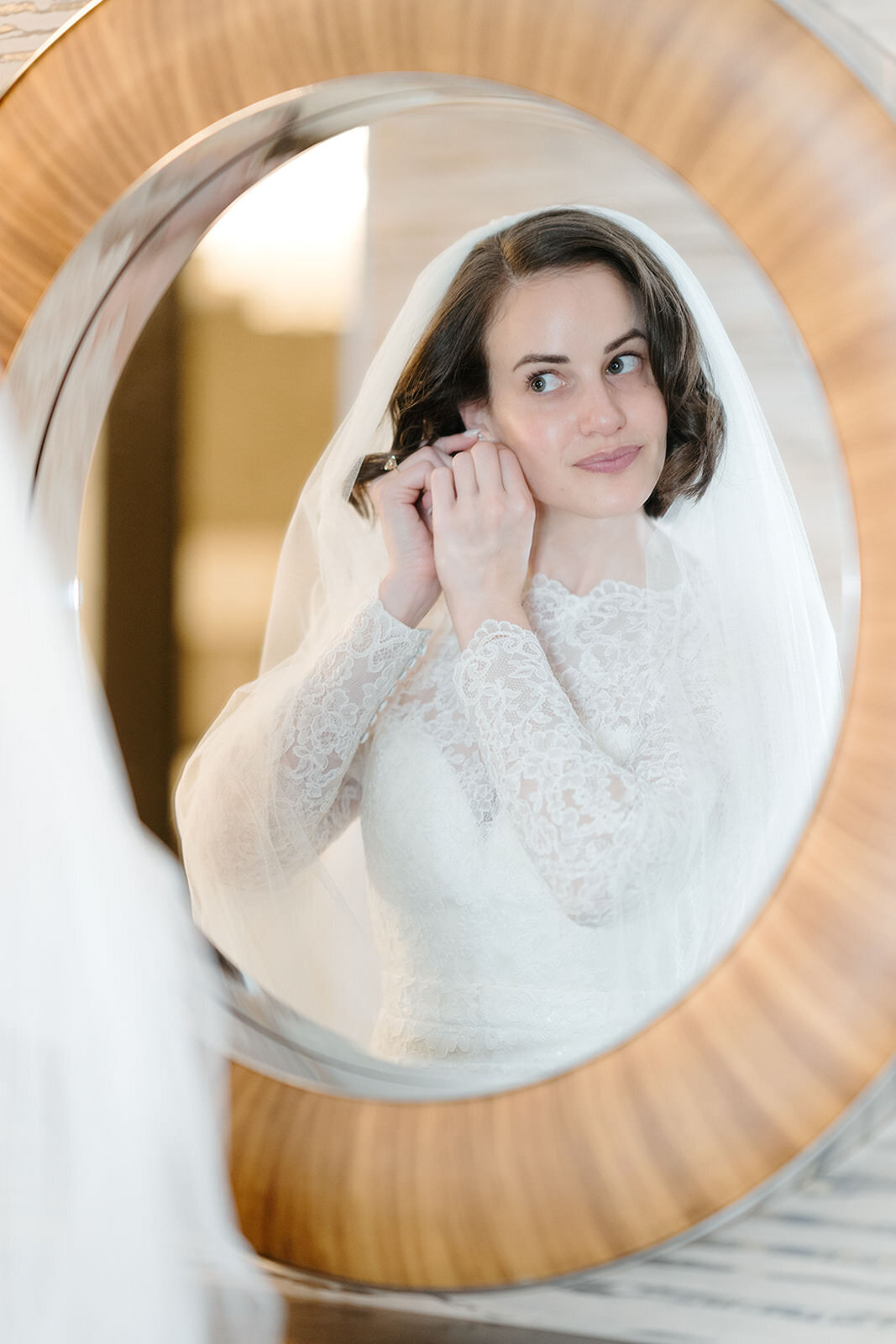 Wedding getting ready at JW Essex house marriot, NYC | Oduma photography-15