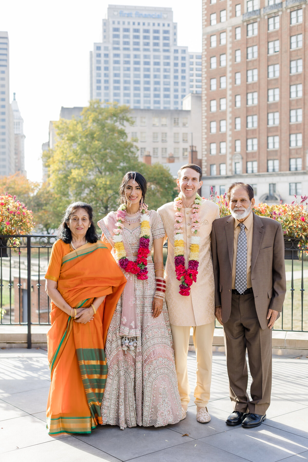 kasia-sicka--photography-lytle-park-hotel-cincinnatiohio-wedding-photographer-cincinnati-art-museum-shaina-perry-wedding