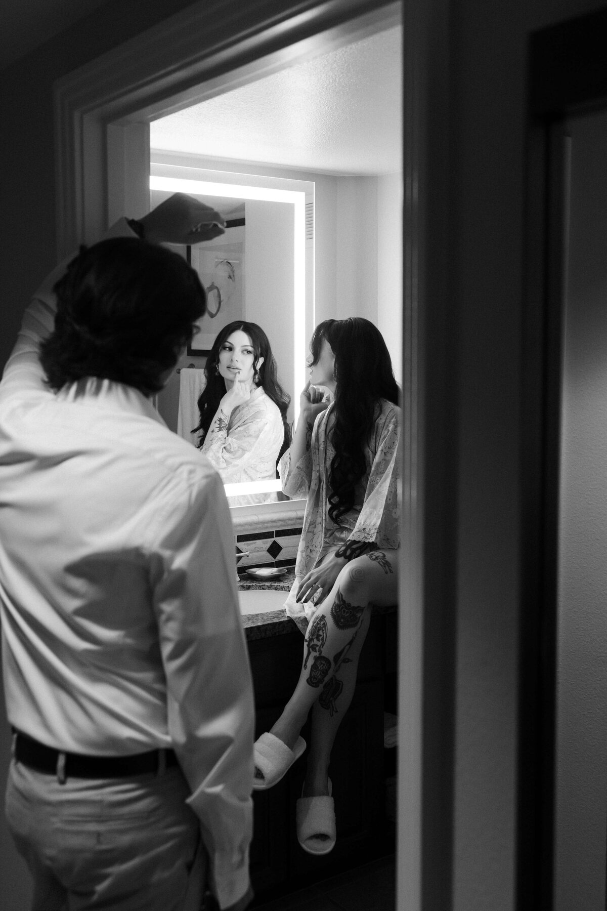 86_riskyexposure_las-vegas-elopement-photography