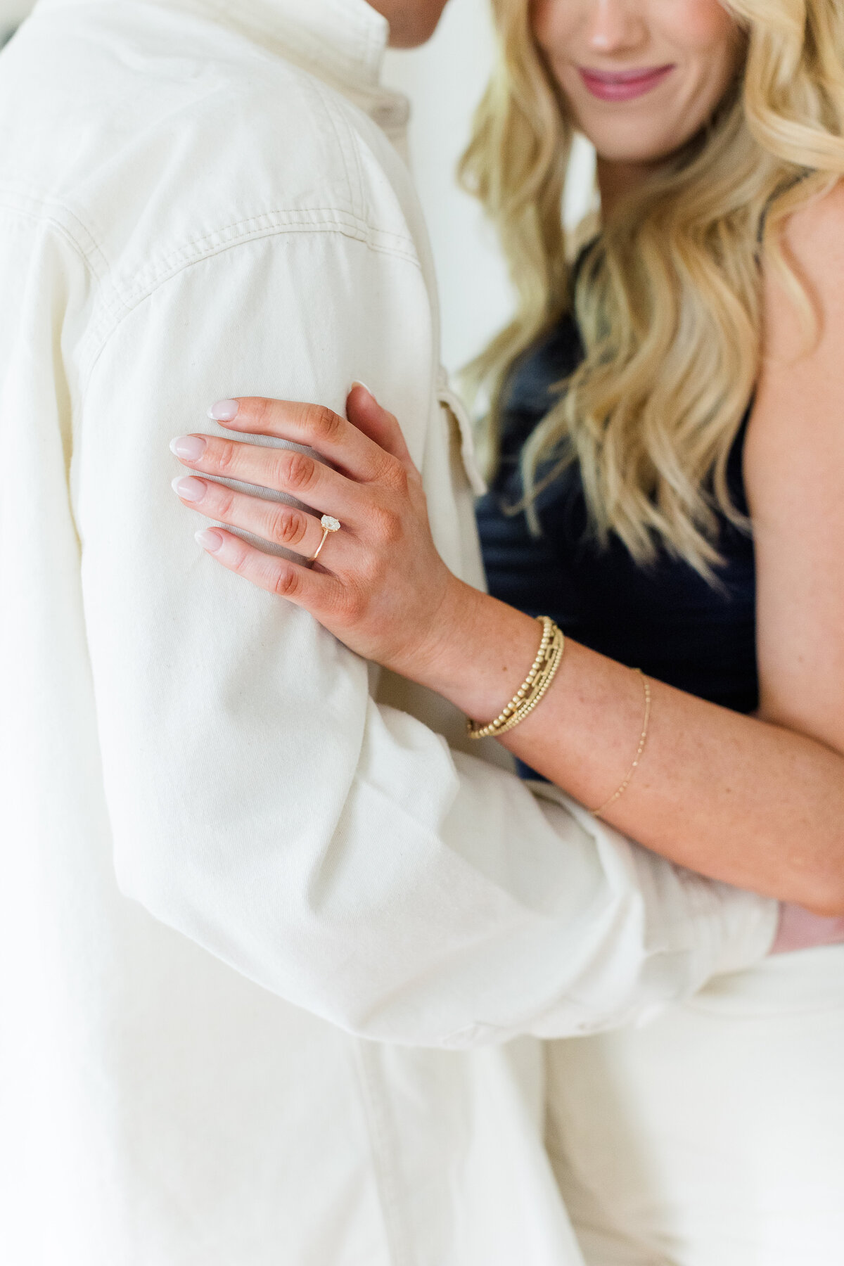 isabel and zach engagement sneak peeks . Bella Faith Photography 07