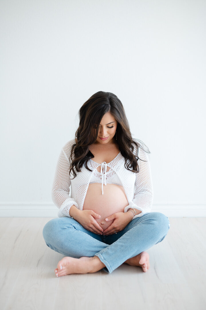 maternity photographers nwa-9047
