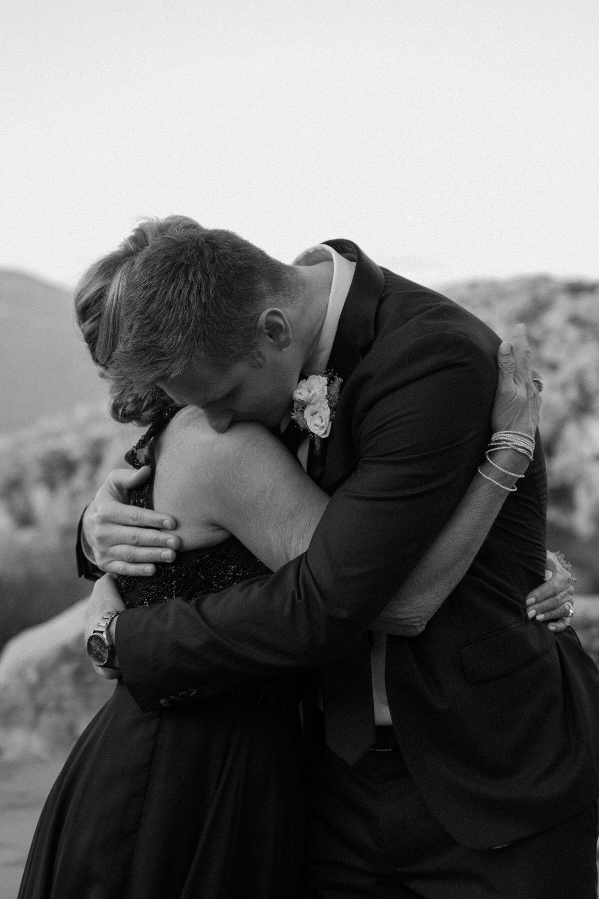 CharlottePhotographer_AllieRyleyFormals_ThinSpaces-111