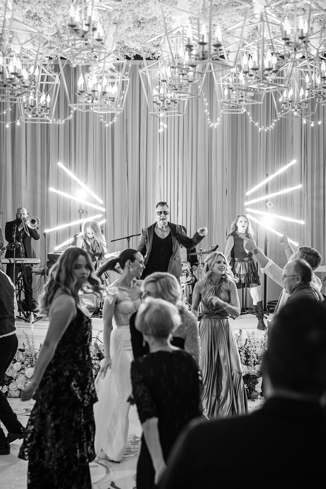 stein-eriksen-lodge-winter-park-city-wedding-pepper-nix-433L-2117bw
