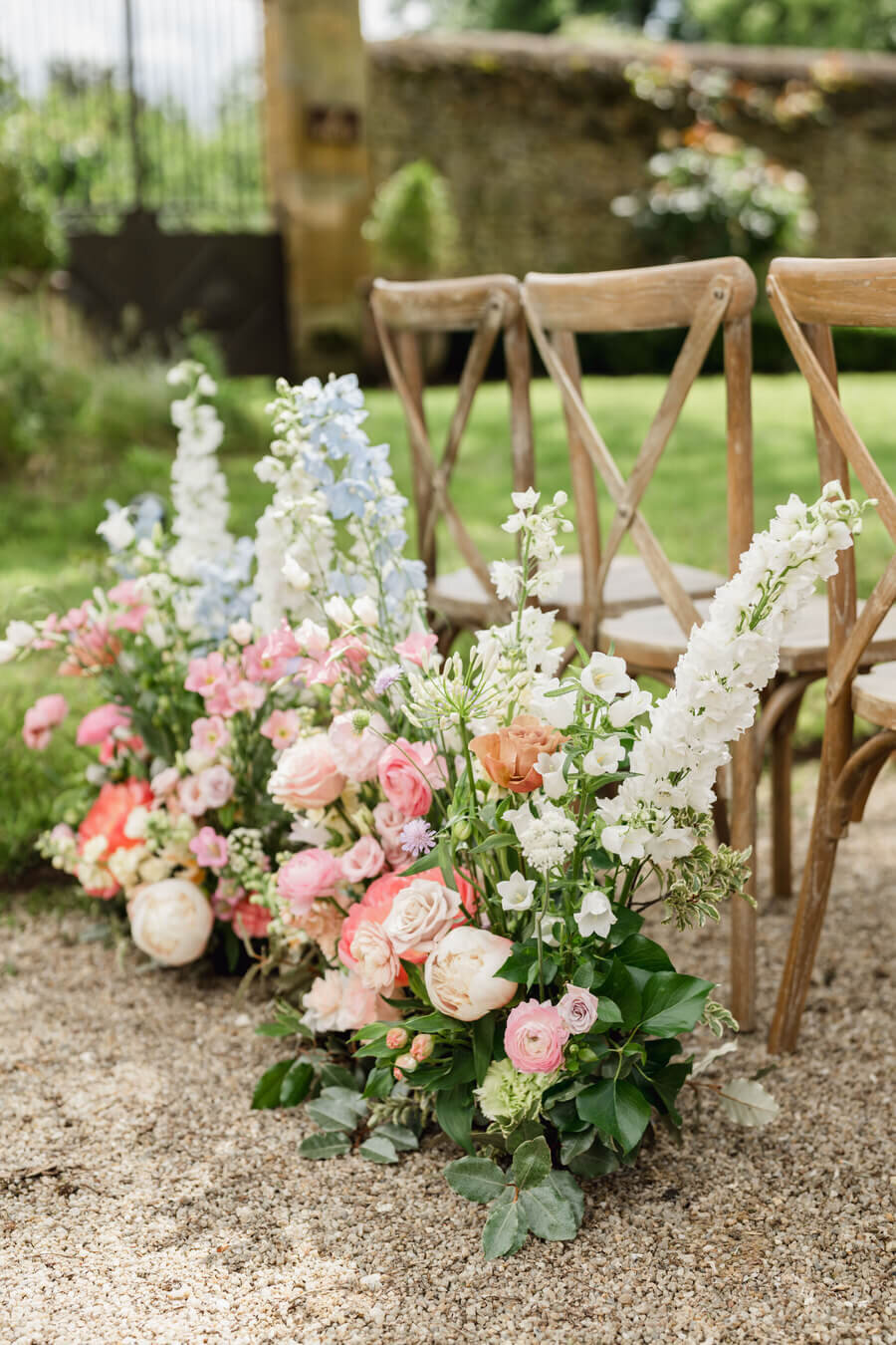 luxury - wedding - france - planning - flowers - florals - florist -chateau - soutfrance 13