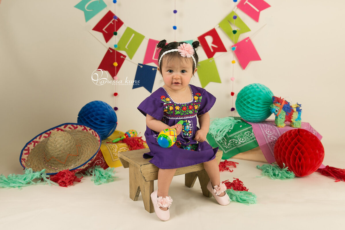 vanessakunsphotography_1yr_babygirl_fiesta