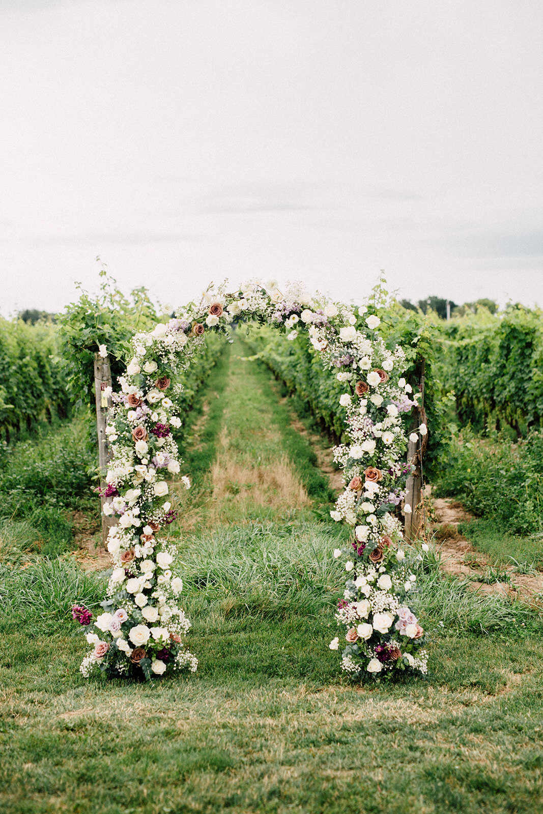 kendon-design-co._hamilton-niagara-wedding-planner-designer-florist-stratus-wines-vineyard-wedding-simply-lace-photography-254