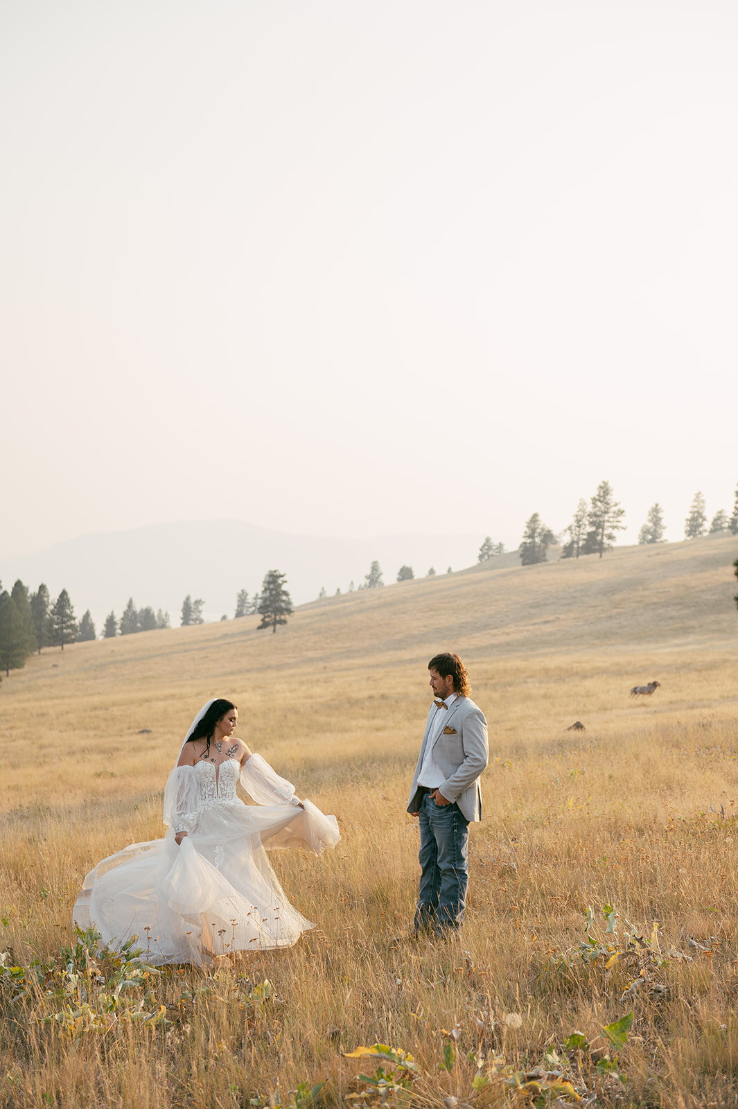 presley-gray-photo-wild-horse-montana-elopement-9359