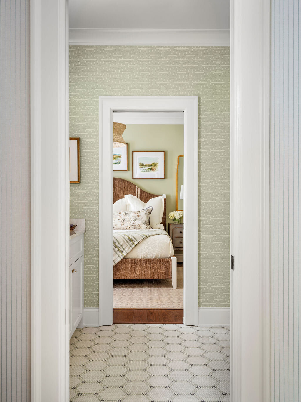 BethMeyer8_13_25_RusticWhite013