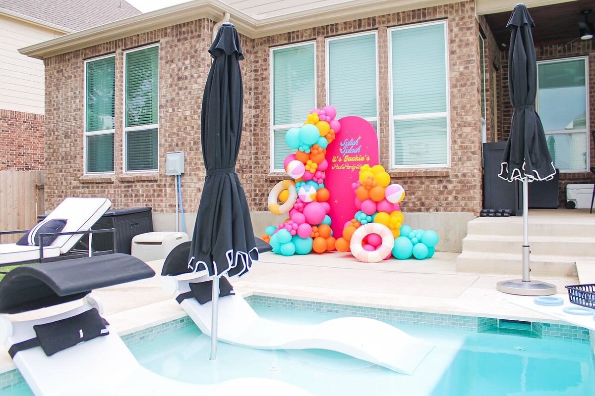 pool party