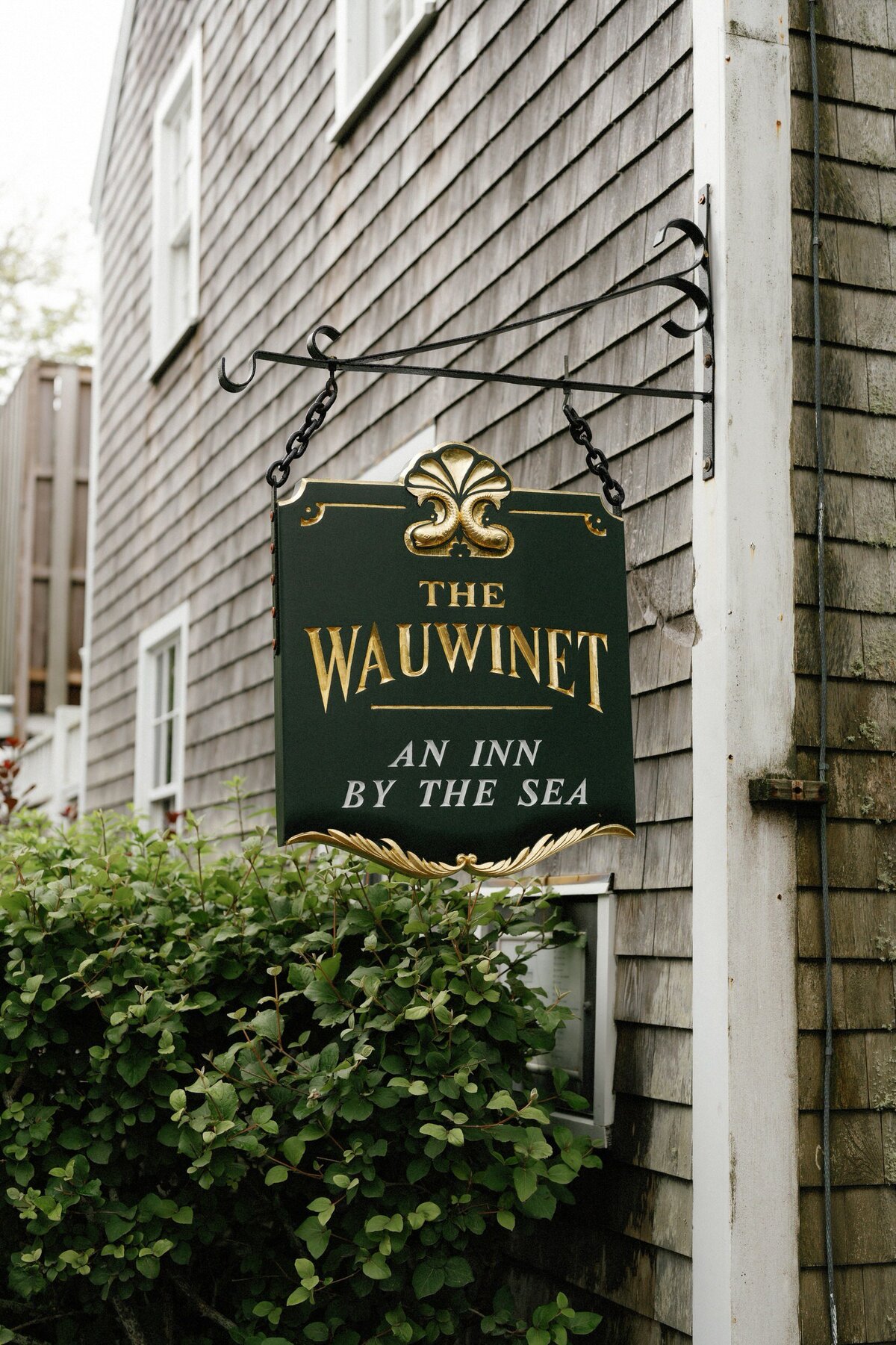 Wauwinet_Nantucket_Wedding_LevKuperman_033