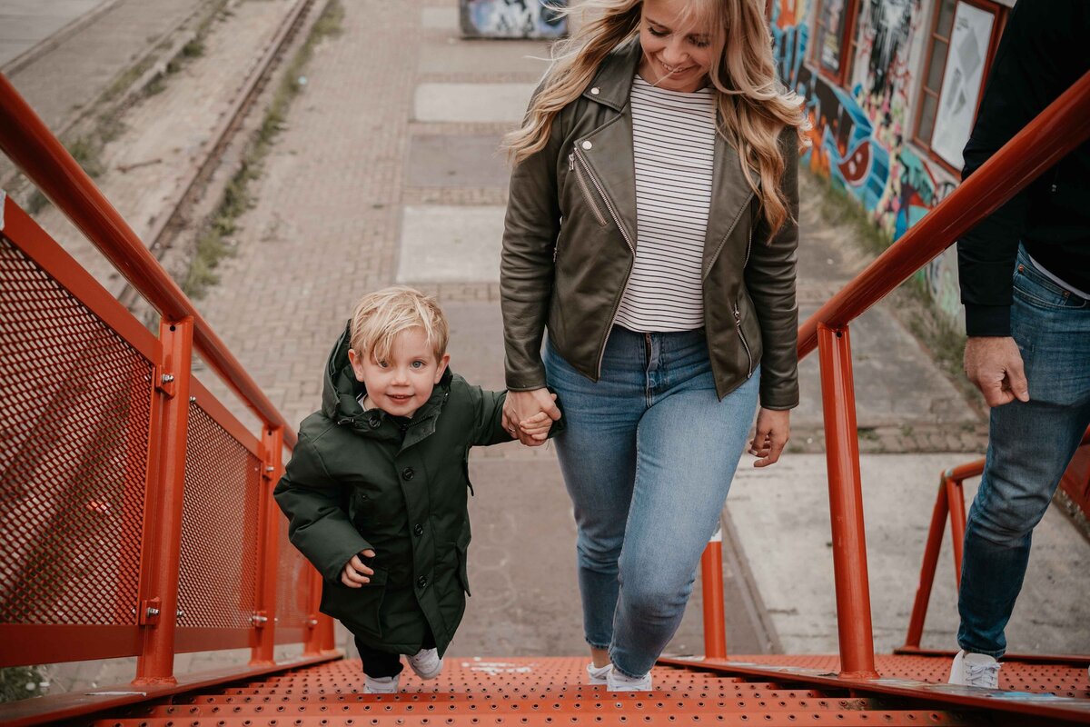 leukfotografie-gezinfotoshoot-ndsm-terrein-amsterdam-7