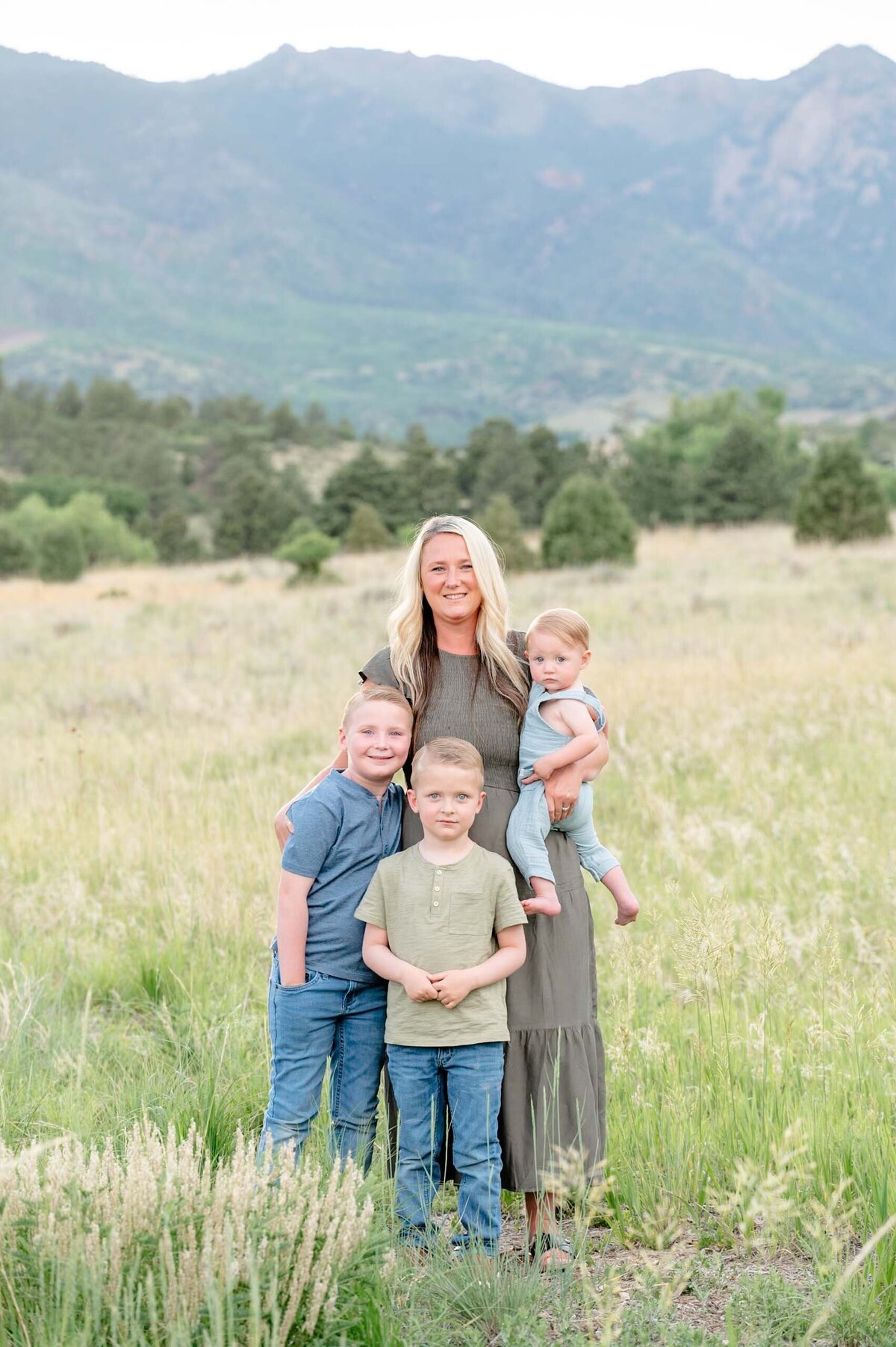 CO-Colorado-Springs-Magnolia-and-Grace-Photography-Co-Family-Session-KellyE# (1)-2