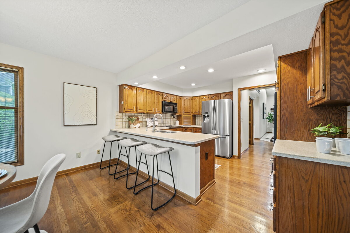 25-web-or-mls-A7405816