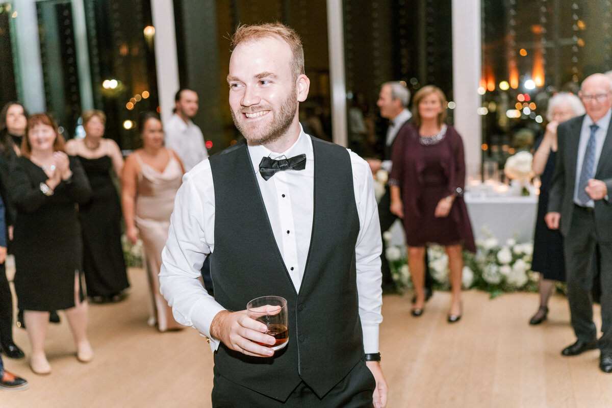 1659 Pascale and Nicolas NAC OBorn Room Wedding Downtown_Ottawa_Photography by Emma
