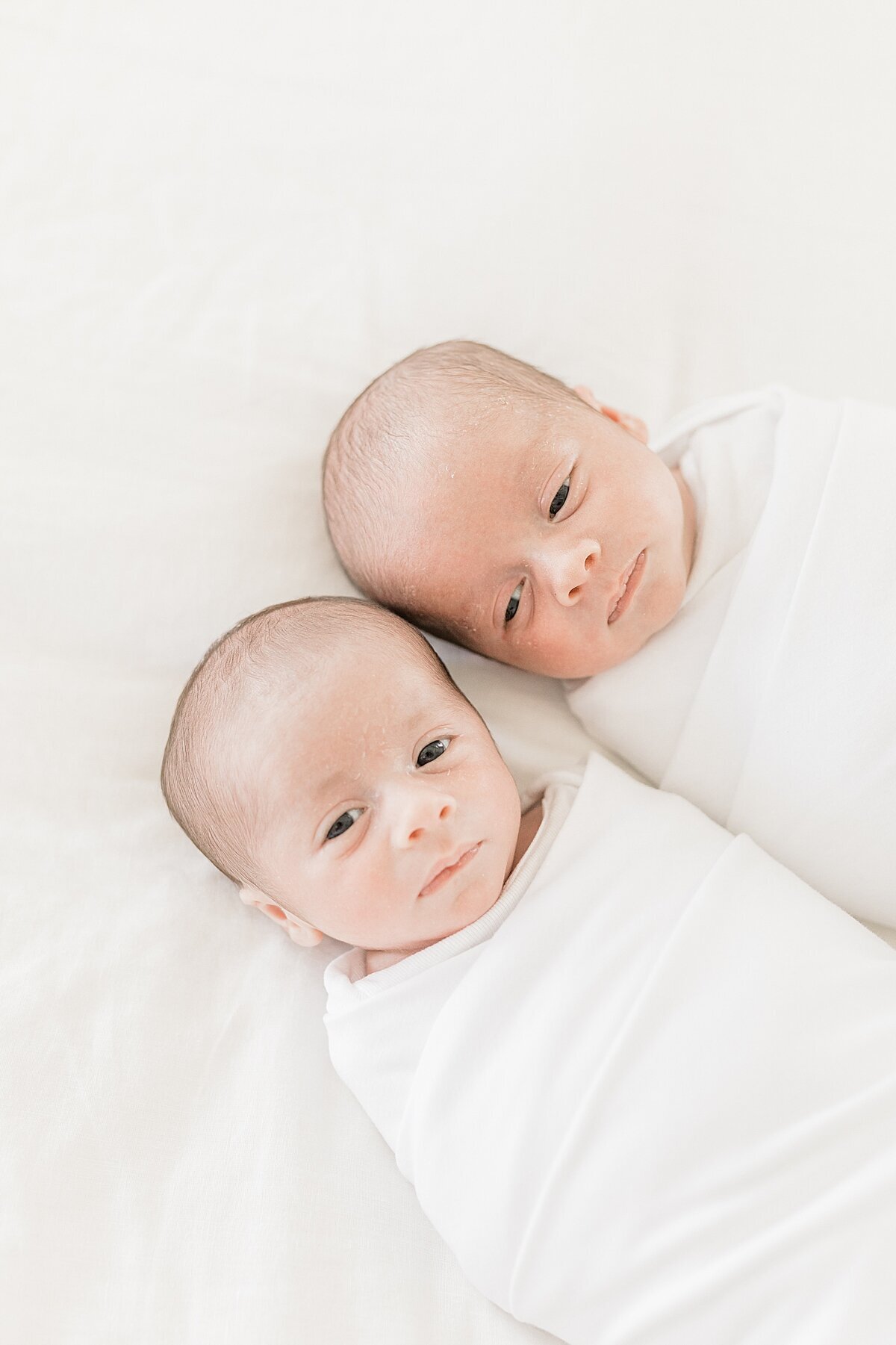charleston-baby-photographer-twin-newborn-session-caitlyn-motycka-photography_0009
