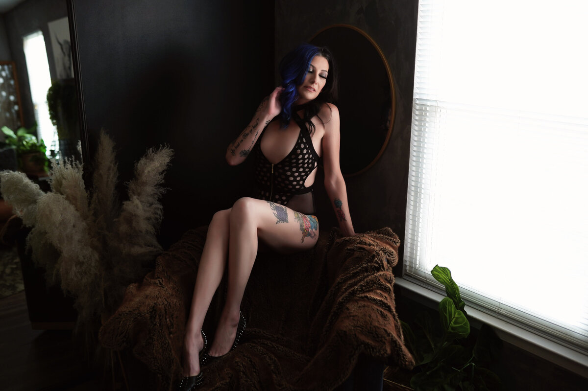 https://static.showit.co/1200/ge7rZfW-QVuUtx6YEThyVw/125235/stafford-virginia-boudoir-photographer-karla-mason-stafford-virginia-boudoir-photographer-karla-mason-photography73_1.jpg