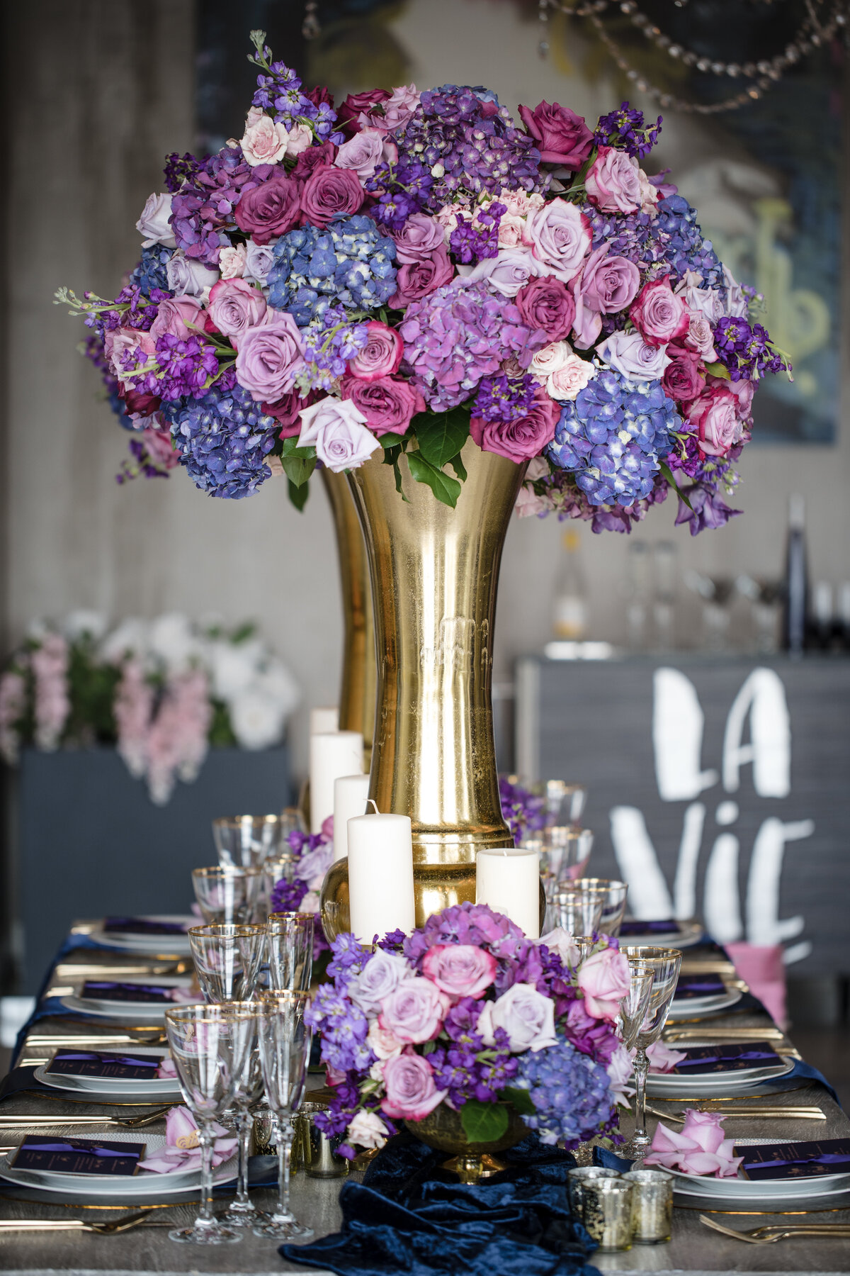 navy-purple-blush-mauve-lavie-centerpiece-joli-events-tablescape-gallery