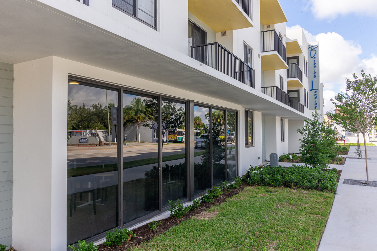 062524BERKELYPALMBEACH-49