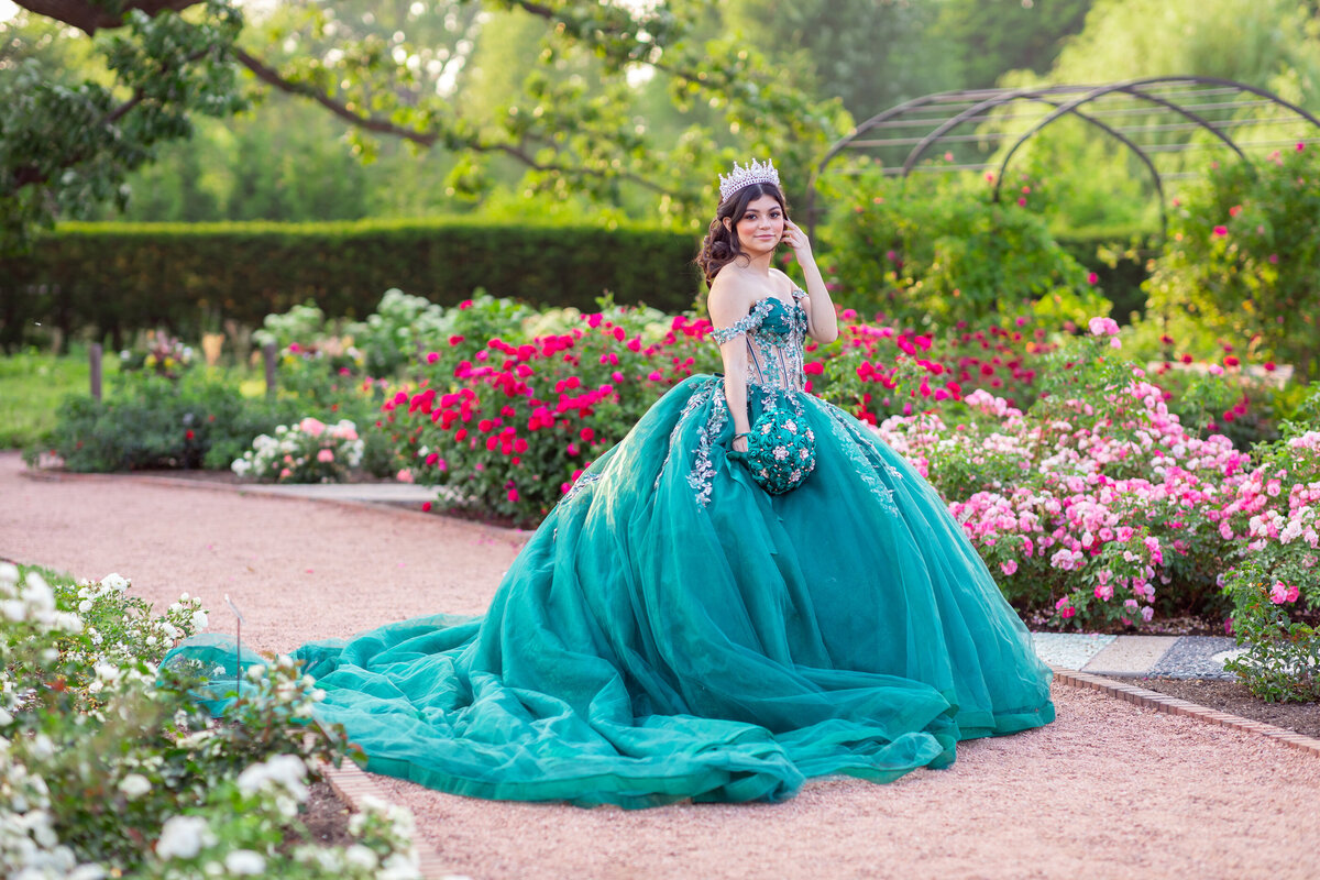 Elly Rosiles Pre-Quince Photoshoot, Cantigny Park, Wheaton, IL, 6-20-23, Maira Ochoa Photography-1436