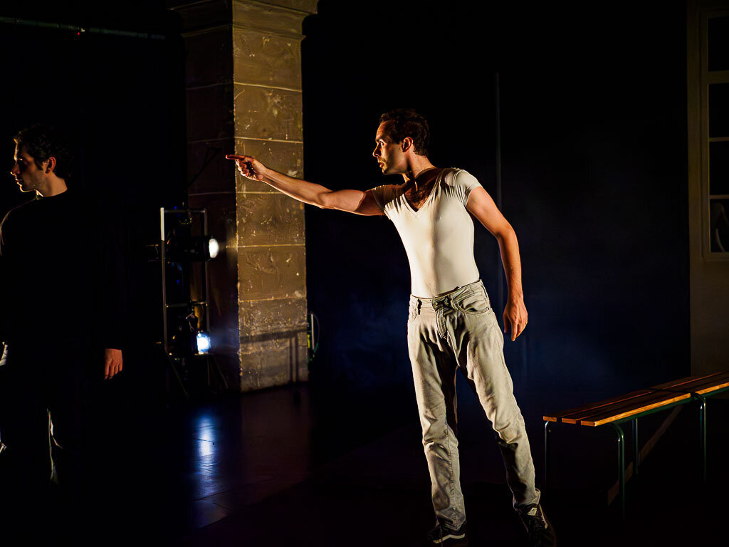 L'ECLIPSE Générale mise en scène Leslie Bernard, Matthias Jacquin ©Marie Charbonnier-071