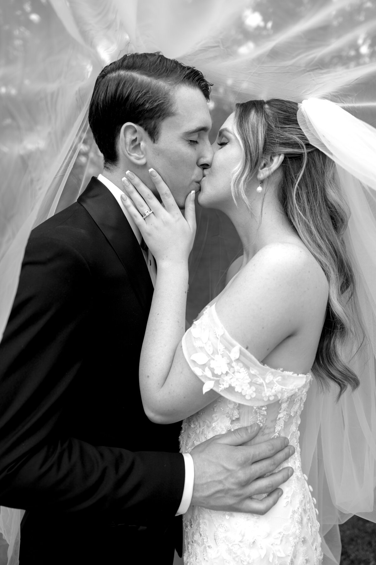 Nicole & Lucas Wedding Samples-201