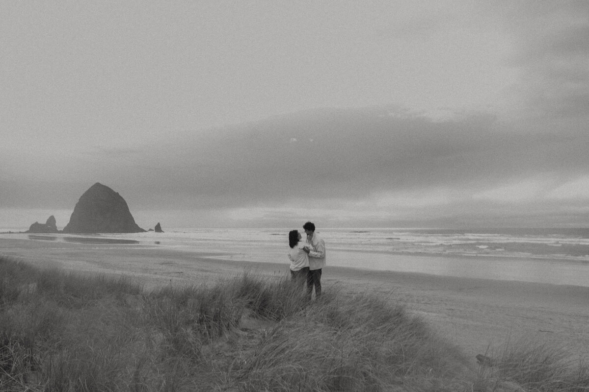 oregon-couples-sessoion-mea-ethan-lizarrietaphotography-81