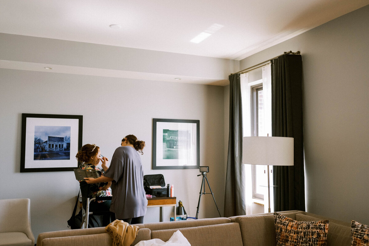 bride-getting-ready-in-hotel-room