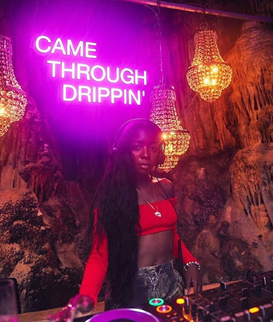 Revolve-Bermuda-Crystal-Cave-Party-Dasfete-14
