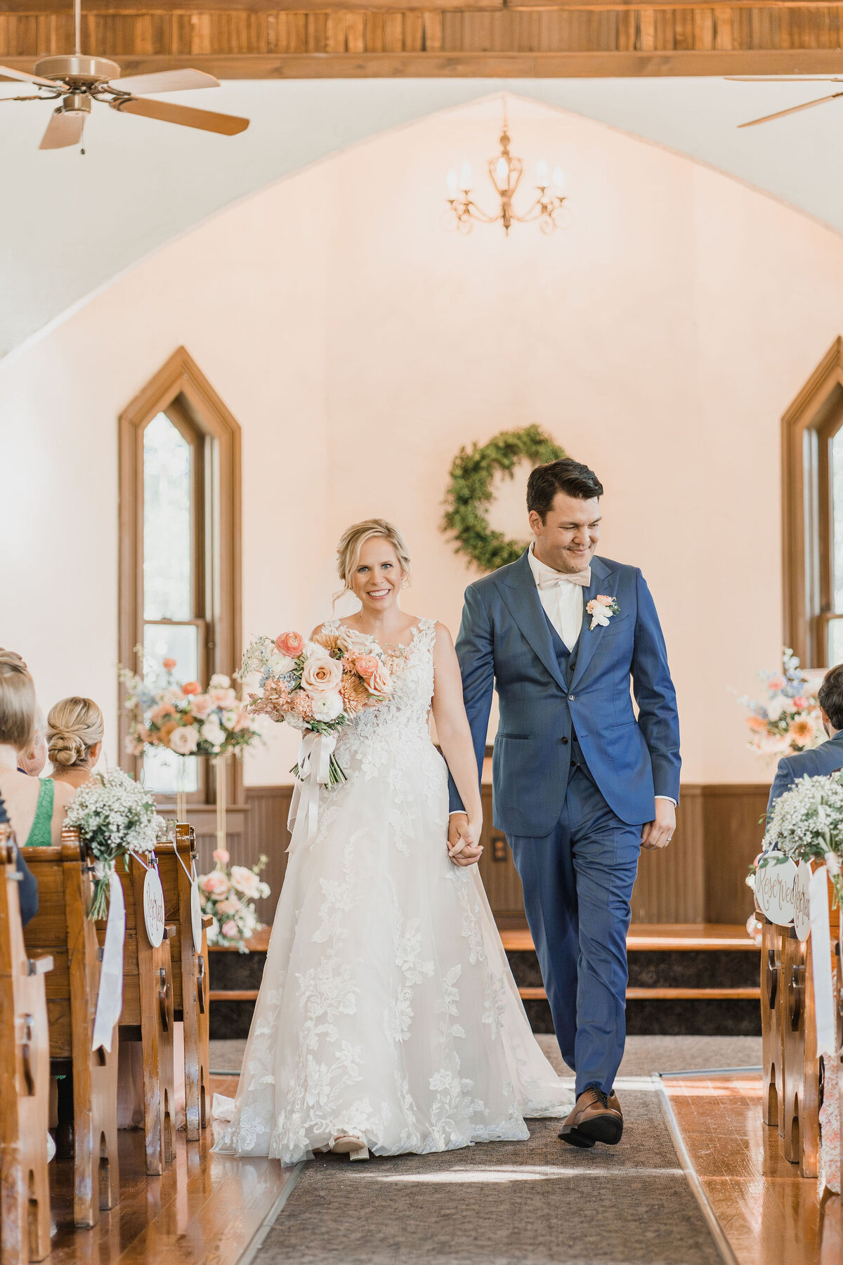 tara-tomlinson-chantilly-chic-elope-tampa-andrews-memorial-chapel-11