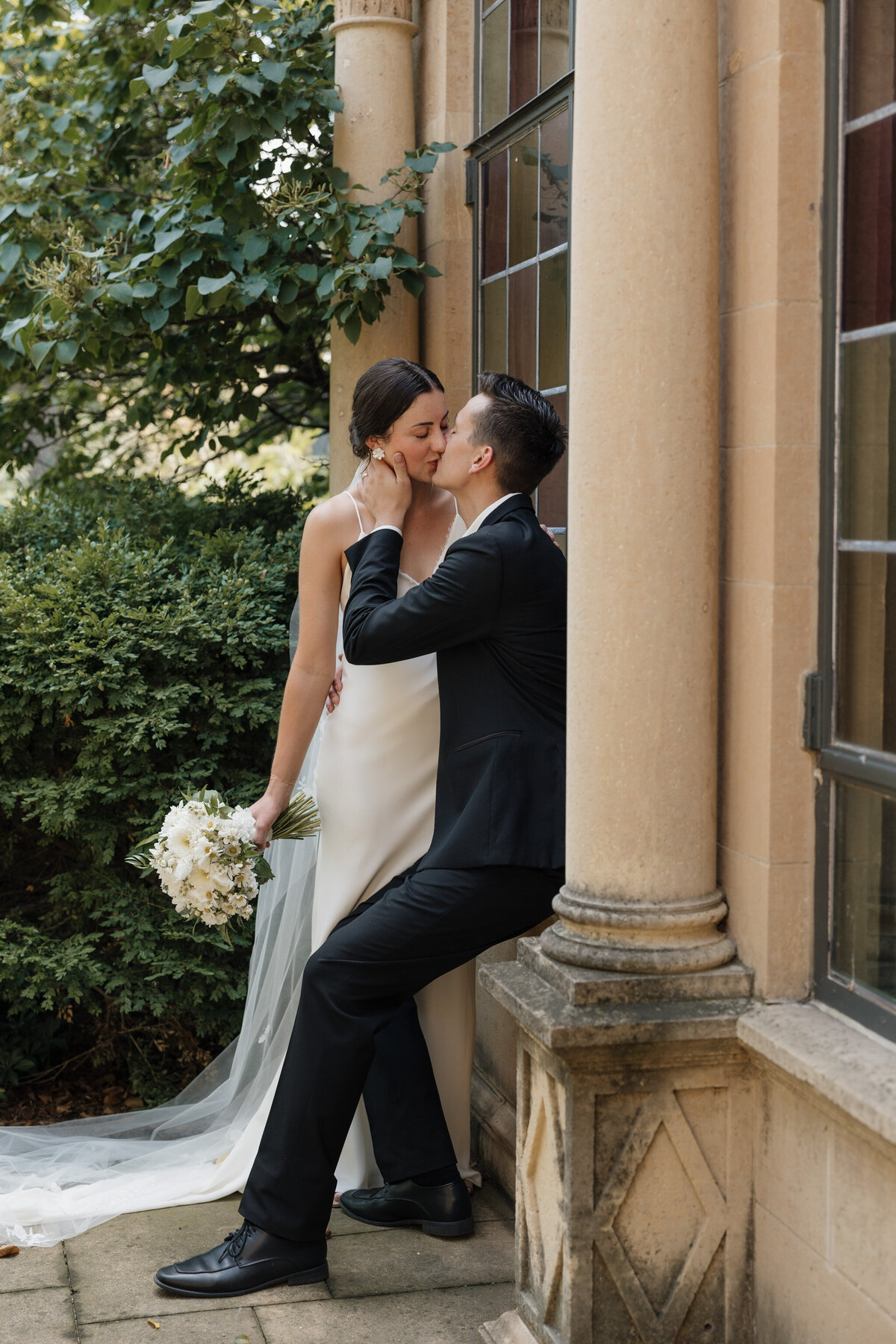 Valerie-Halling-Paine-Art-Center-Wedding-200-2