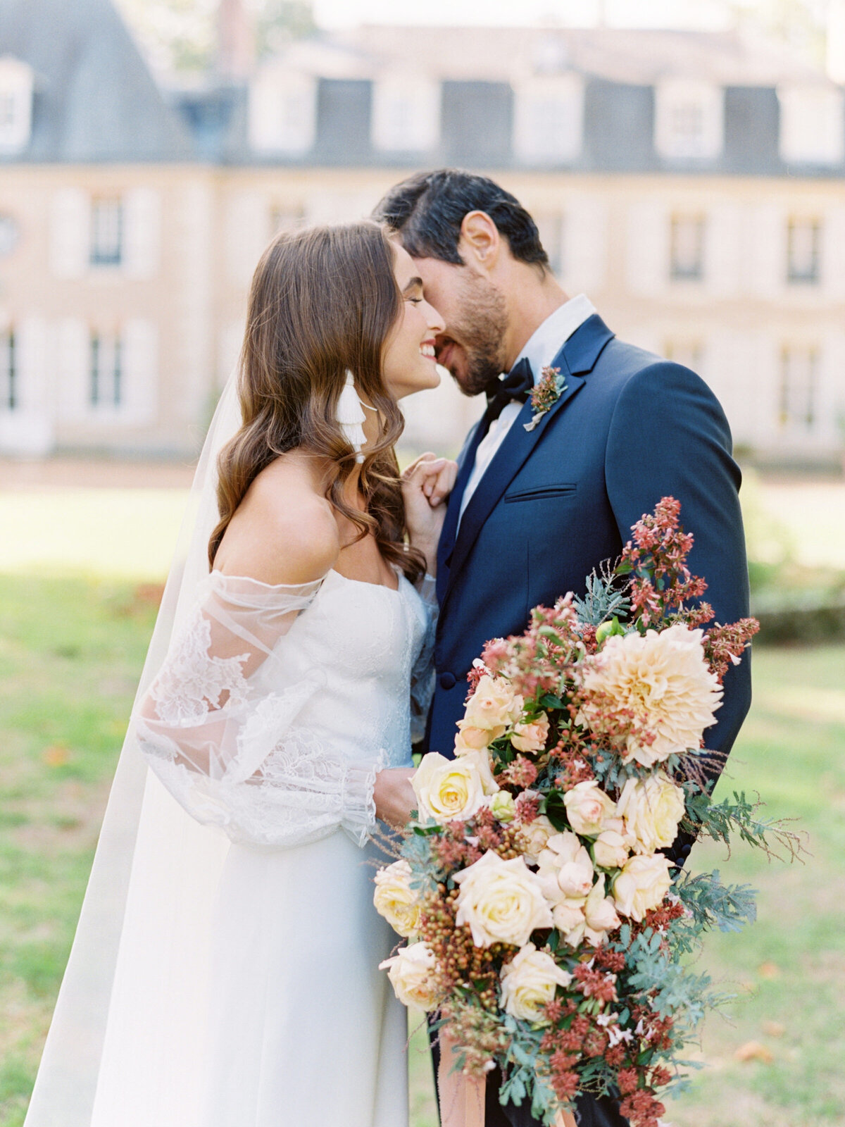 chateau-bouthonvilliers-wedding-paris-wedding-photographer-mackenzie-reiter-photography-44