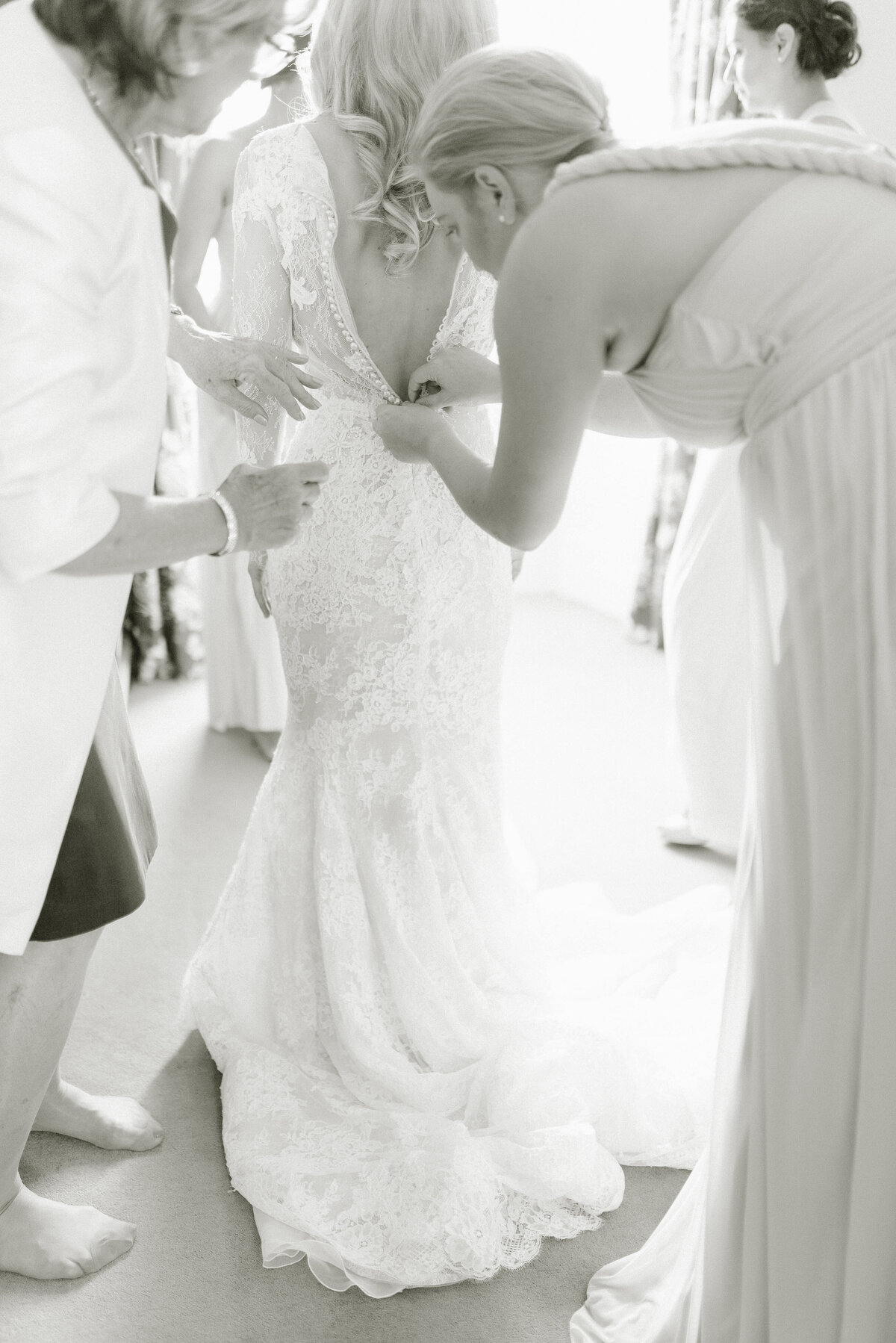 Documentary style wedding photography, documentary wedding photographer Jill Cherry Porter, candid images on wedding morning, wedding photographers Scotland