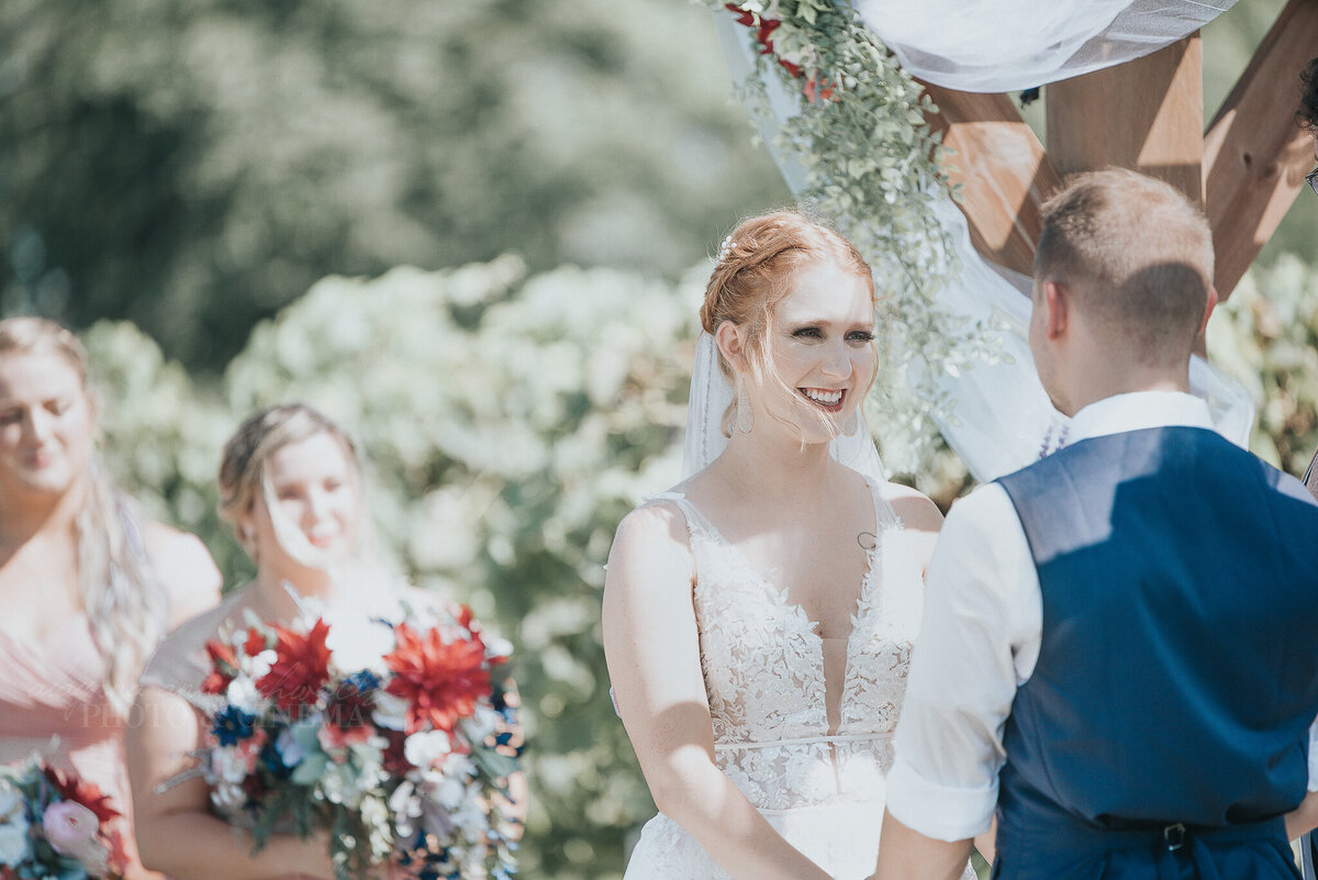 ceremony _ alaynna ann schwartz _ harpors vinyard _ iowa photographer _ playlife photography_0138