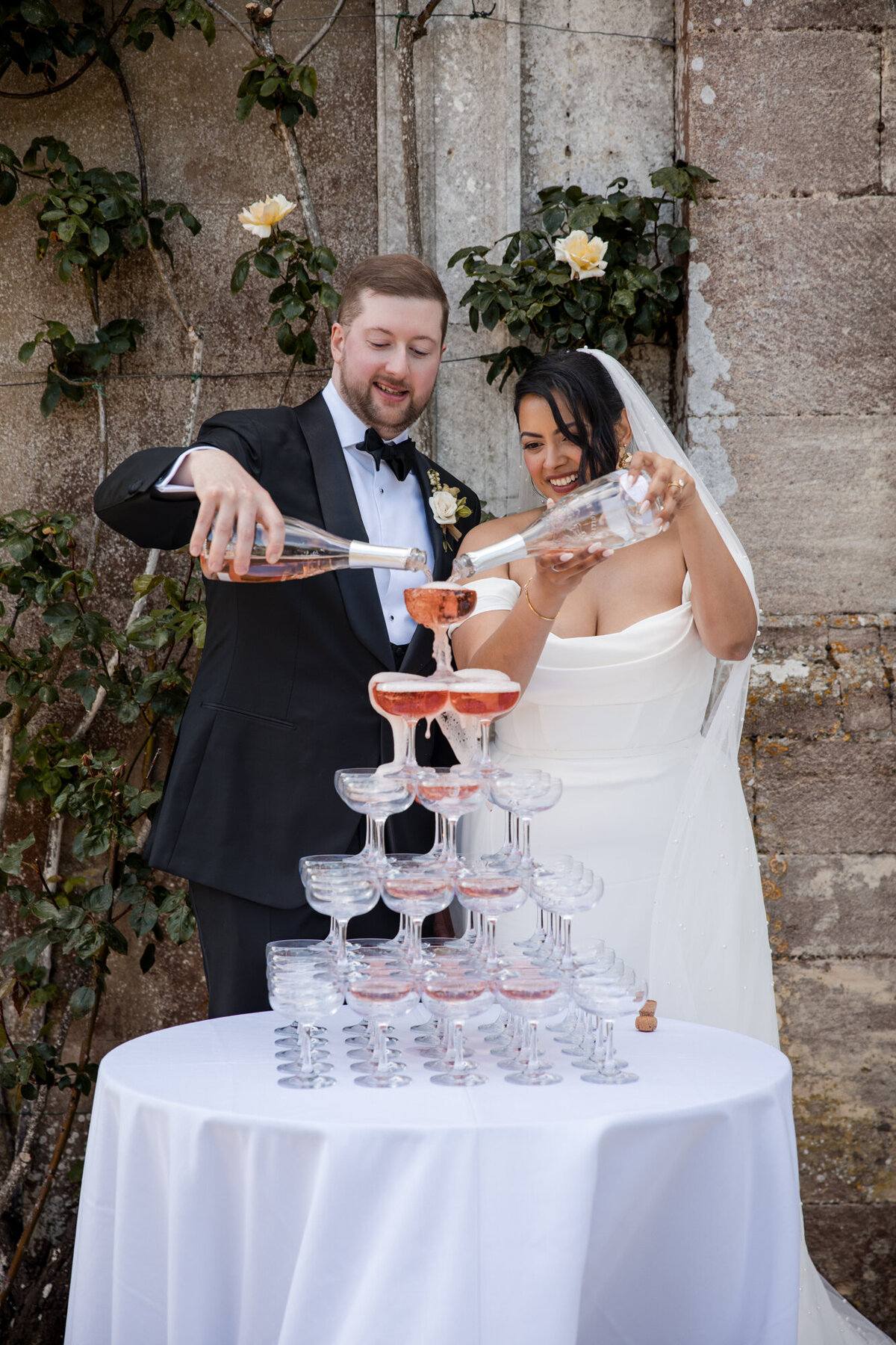 Tour de champagne - Mariage au Elmore Court Gloucestershire - Angleterre - Photographe de mariage
