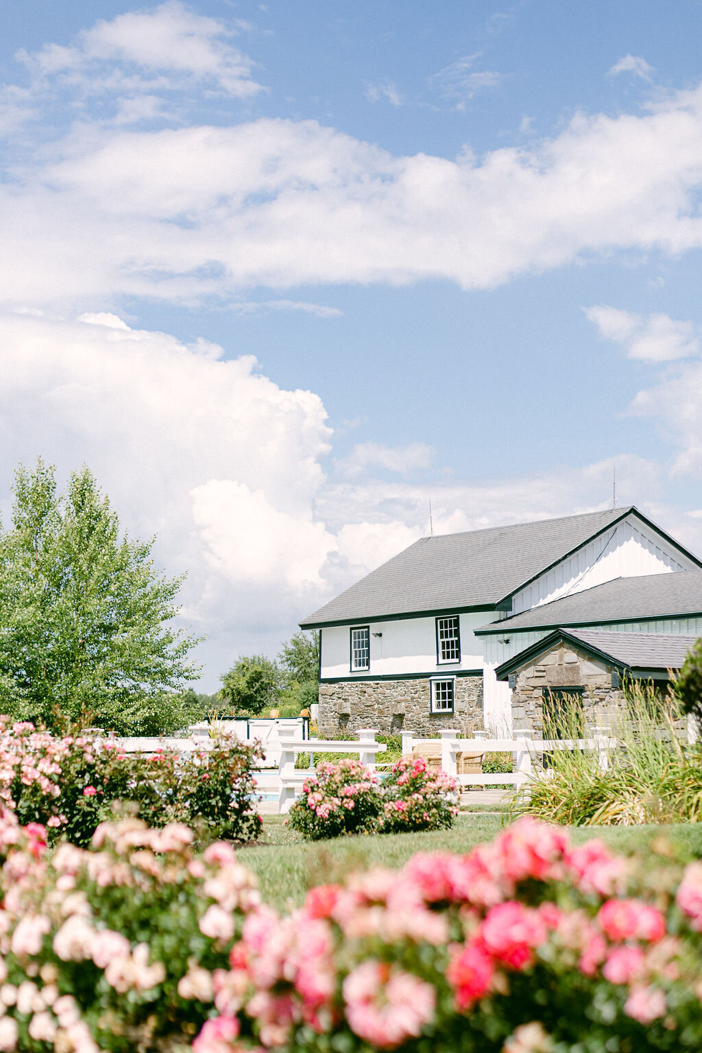 white-barn-wedding-venue-upstate