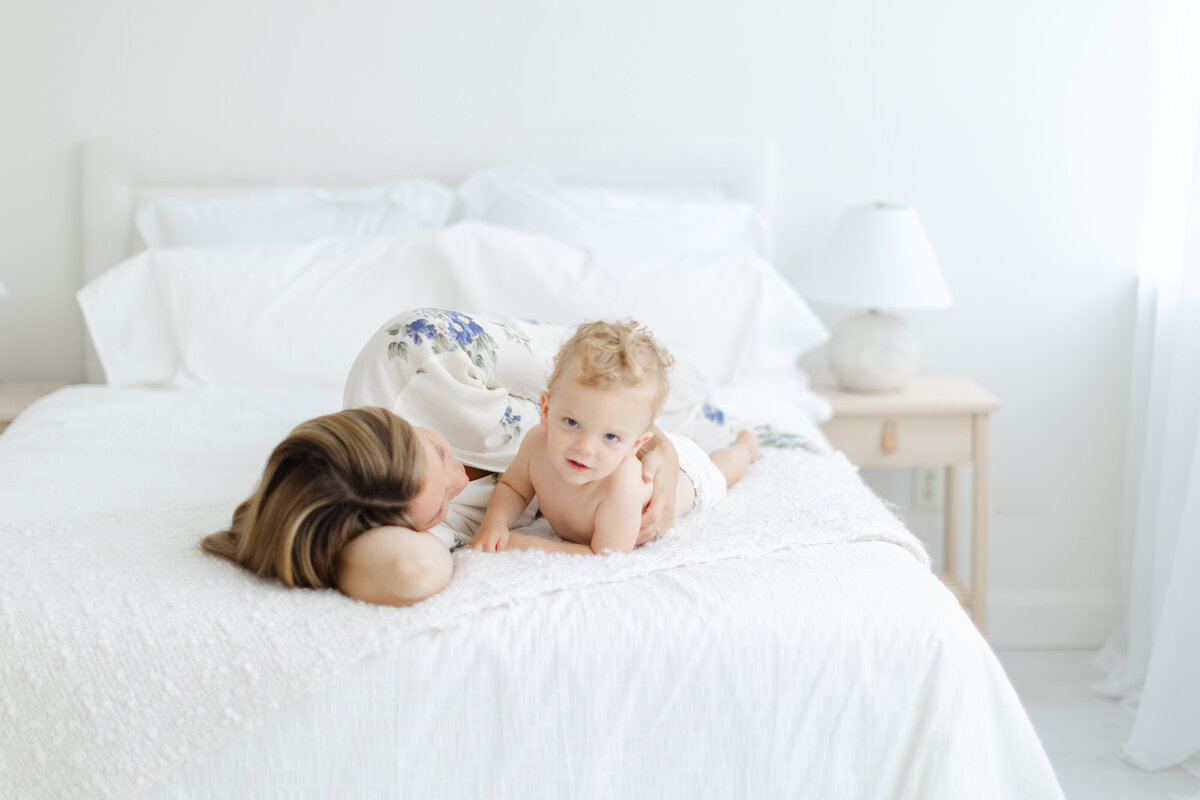 A Philadelphia in-studio maternity portrait session with siblings - 16
