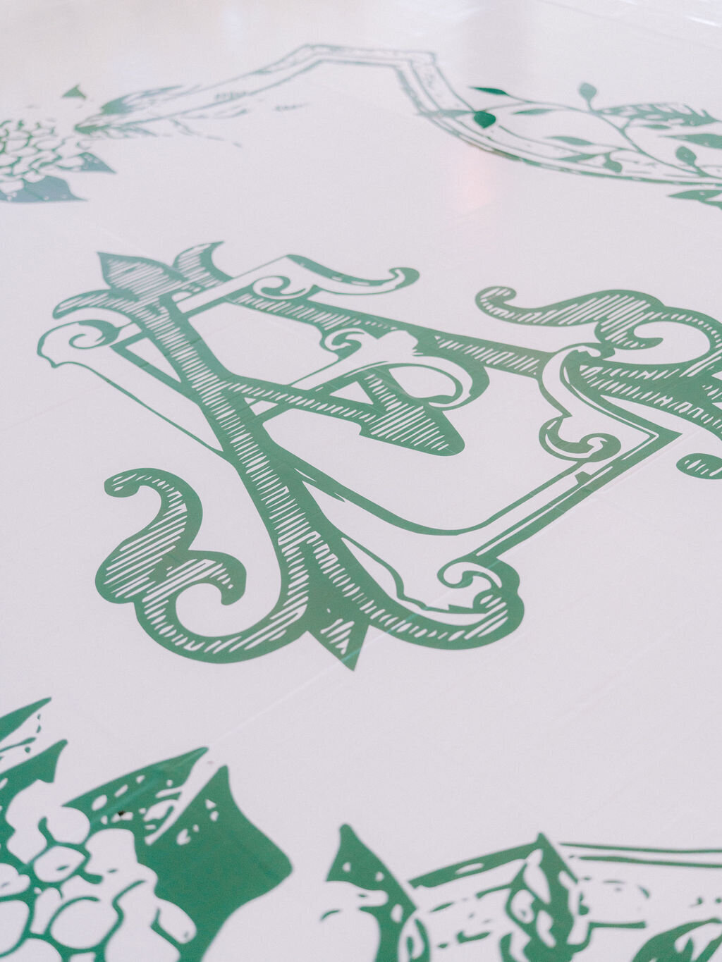 NikkiSanterre_EastCoastLuxuryWeddingPhotographer_WilmingtonWeddingSocialGracesEvents_Emma&Andy-171