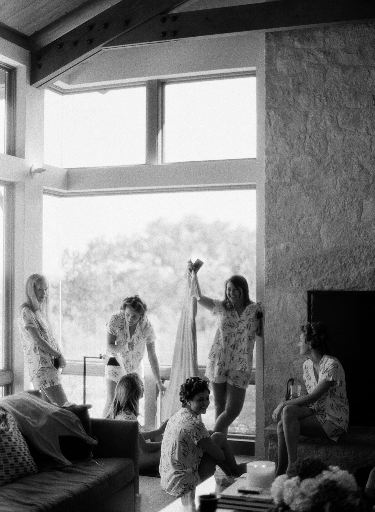 kendall-stephen-bw-theory-hill-country-wedding11