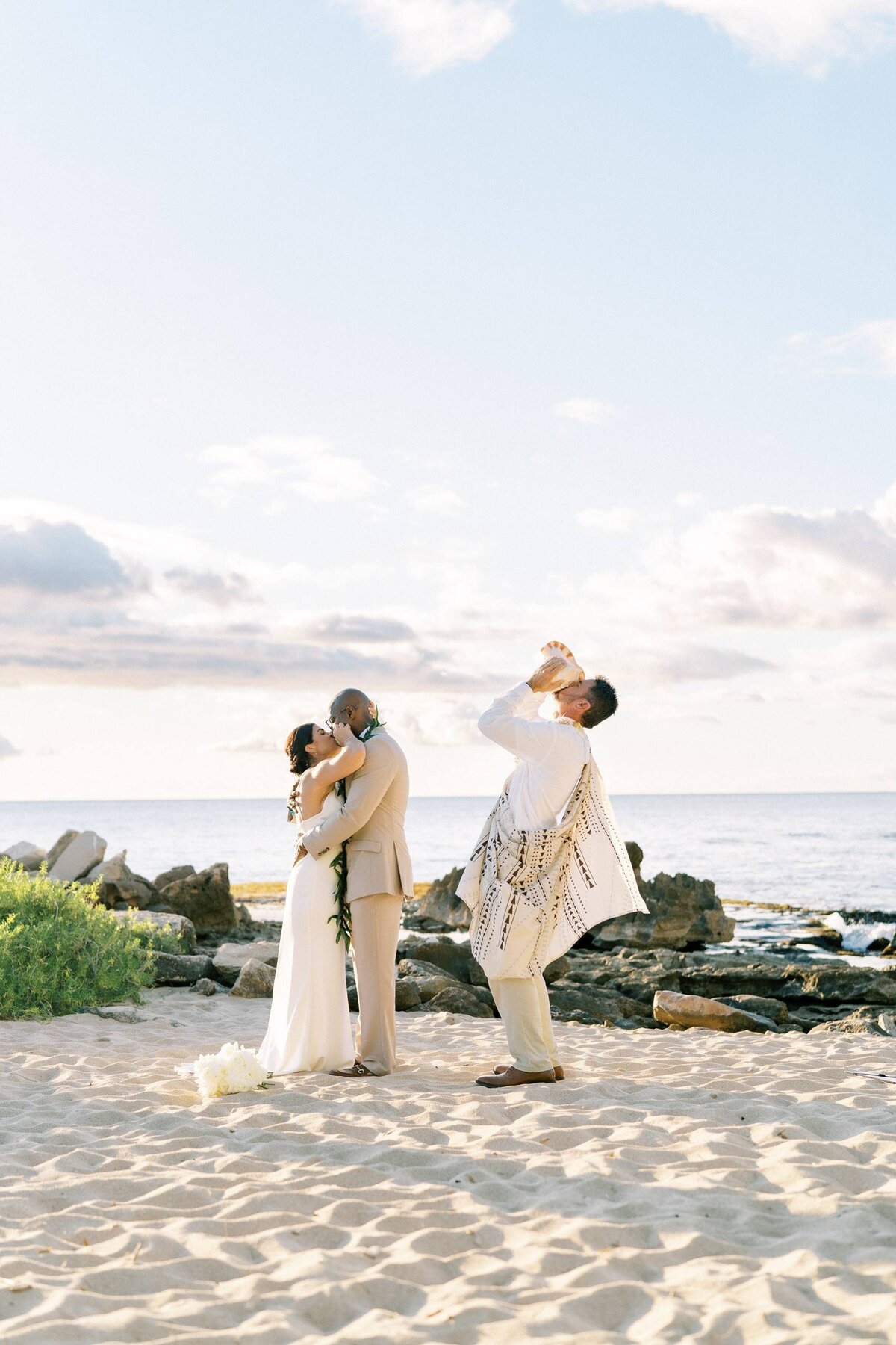 four-seasons-oahu-wedding-photographer-1